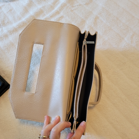 SOLD Matt & Nat abiko clutch - Picture 3 of 5